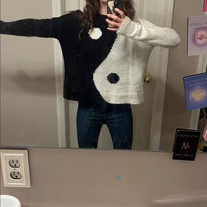 Chic Yin Yang Crew Neck Sweater